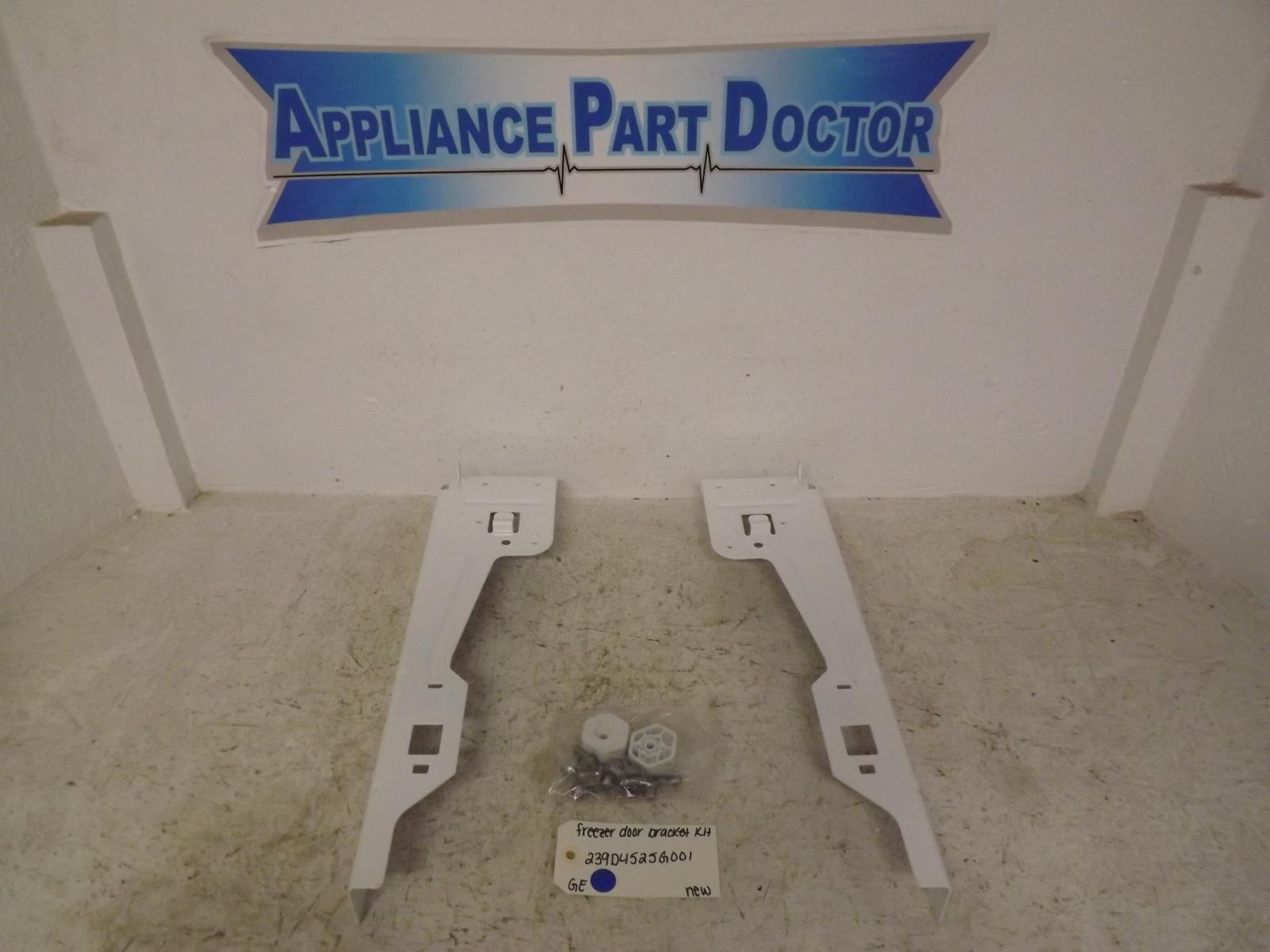 GE Refrigerator 239D4525G001 Freezer Door Bracket Kit New GE Refrigerator 239D4525G001 Freezer Door Bracket Kit New